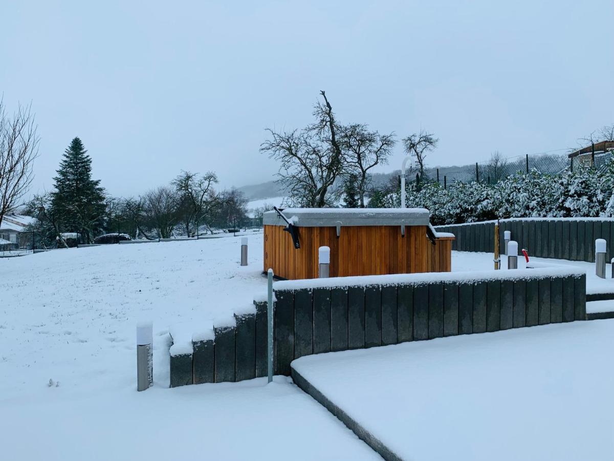 Chez La Rose Luxueuse Cottage Avec Jacuzzi Rouvres-la-Chétive Esterno foto
