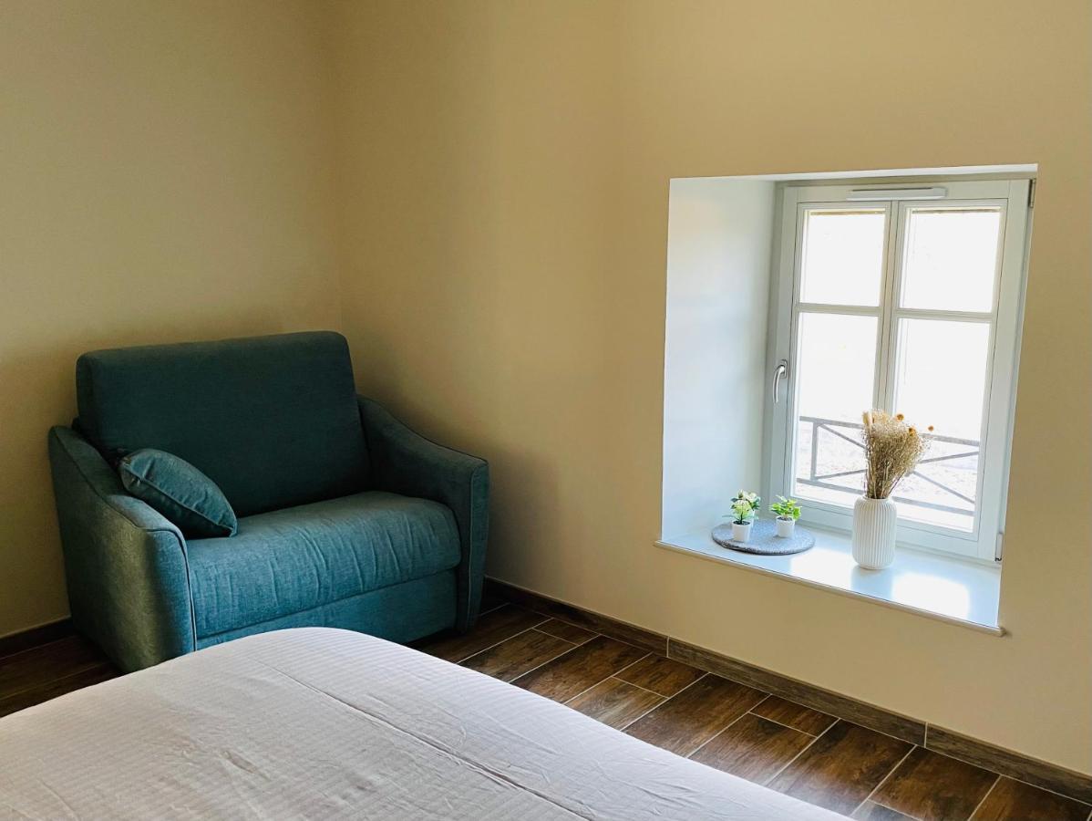 Chez La Rose Luxueuse Cottage Avec Jacuzzi Rouvres-la-Chétive Esterno foto