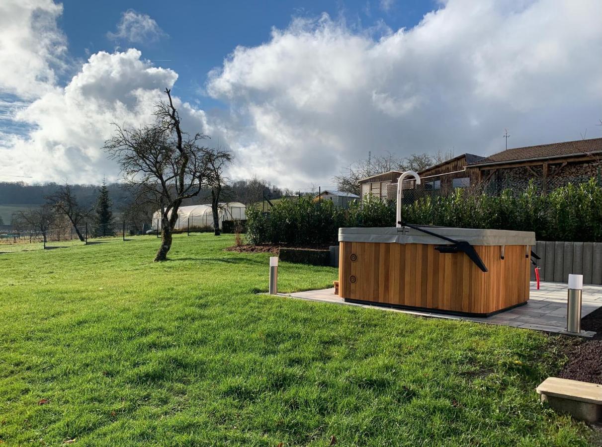 Chez La Rose Luxueuse Cottage Avec Jacuzzi Rouvres-la-Chétive Esterno foto